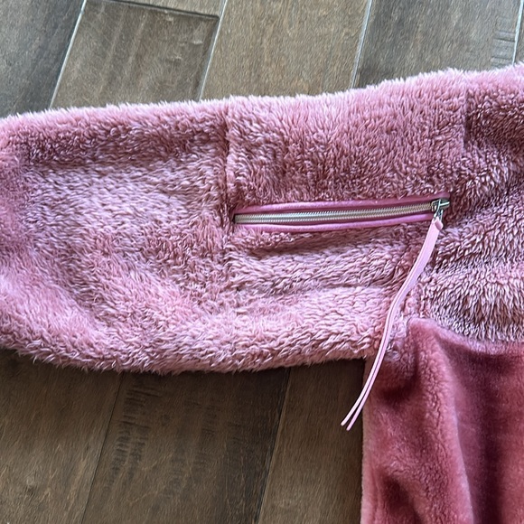 UGG Marlene Teddy Jacket - Picture 5 of 10